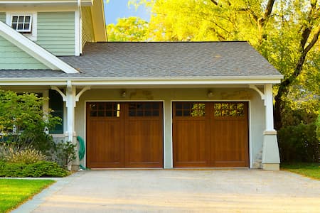 Seamless Gutters Help You Say Goodbye to Water Damage Thumbnail
